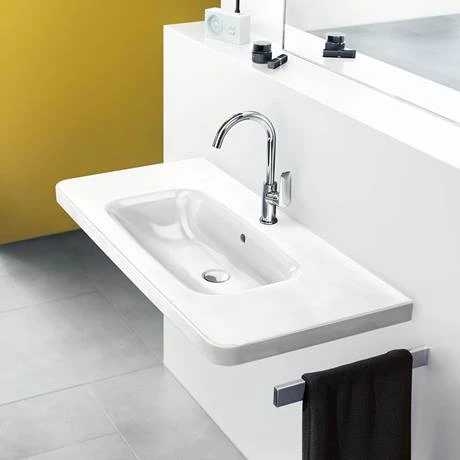 Hansgrohe Logis Single Lever Basin Mixer 210 with Swivel Spout without Waste - 71131000 4 Hansgrohe Logis Single Lever Basin Mixer 210 with Swivel Spout without Waste - 71131000 - Image 2