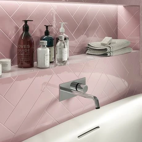 Venice Modern Round Wall Mounted Bath or Basin Mixer - Chrome 4 Venice Modern Round Wall Mounted Bath or Basin Mixer - Chrome - Image 2